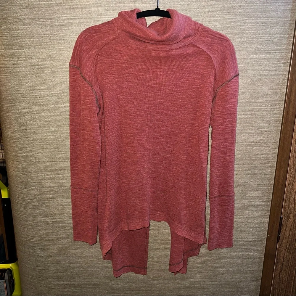 Free People Split Back Dark Burnt Red Cowl Mock Neck Turtleneck Pullover XS